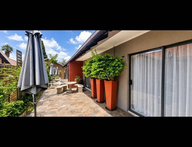 9 BEDROOM HOUSE FOR SALE IN WIERDA PARK